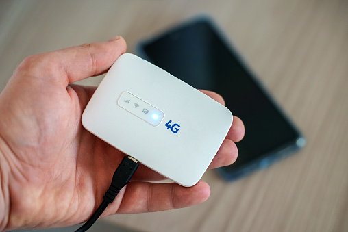 4g router with sim